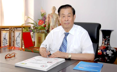 石学敏(图1)