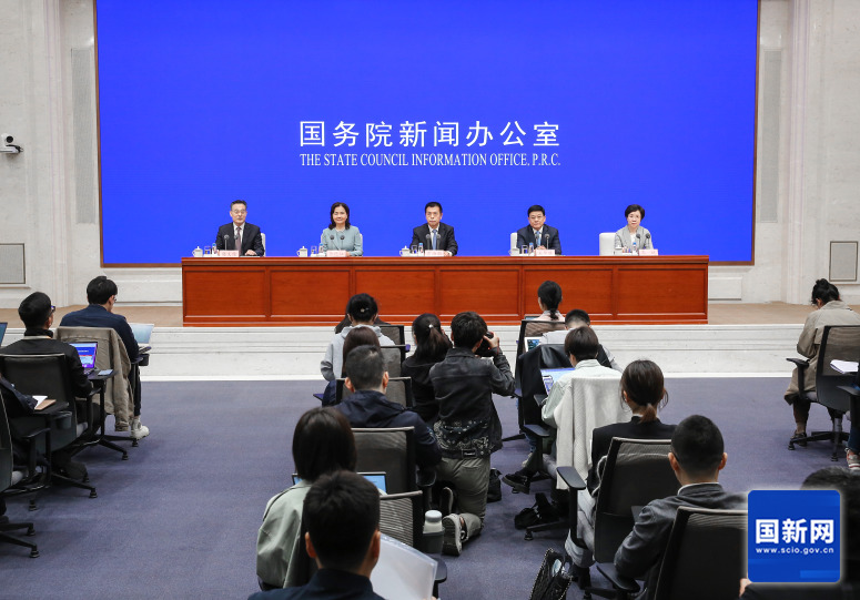 余艳红：着力让老百姓在家门口就能获得方便可及的中医药服务(图1)