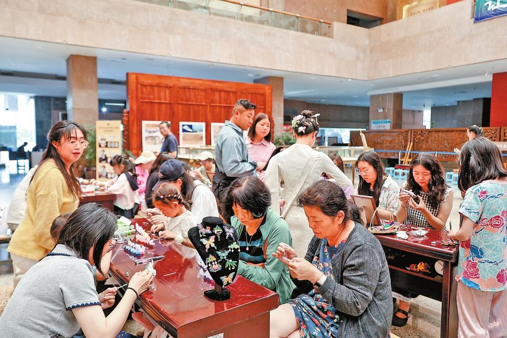 处处有非遗 人人享非遗 ——云南省开展文化和自然遗产日宣传展示系列活动(图1)